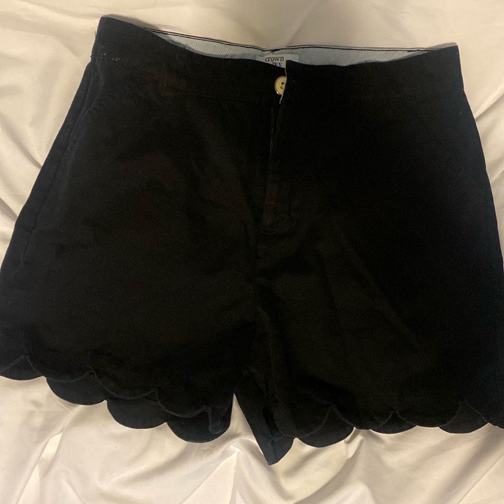 Navy Crown & Ivy shorts, size 16,